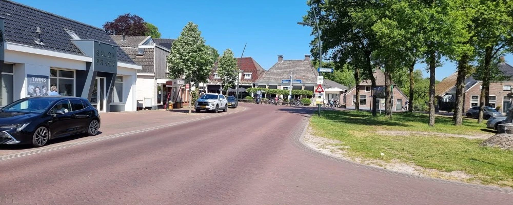 Hoofdstraat in Rolde